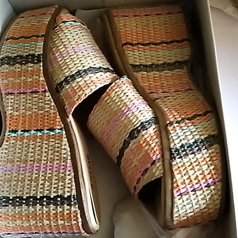 Womans wedges